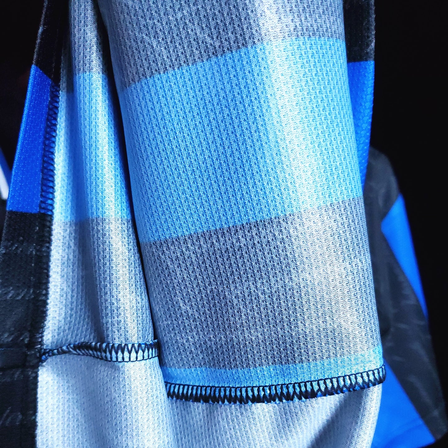 የኢንተር ሚላን ቤት 97-98 ሬትሮ ጀርሲ ብዜት ፕሪሚየም