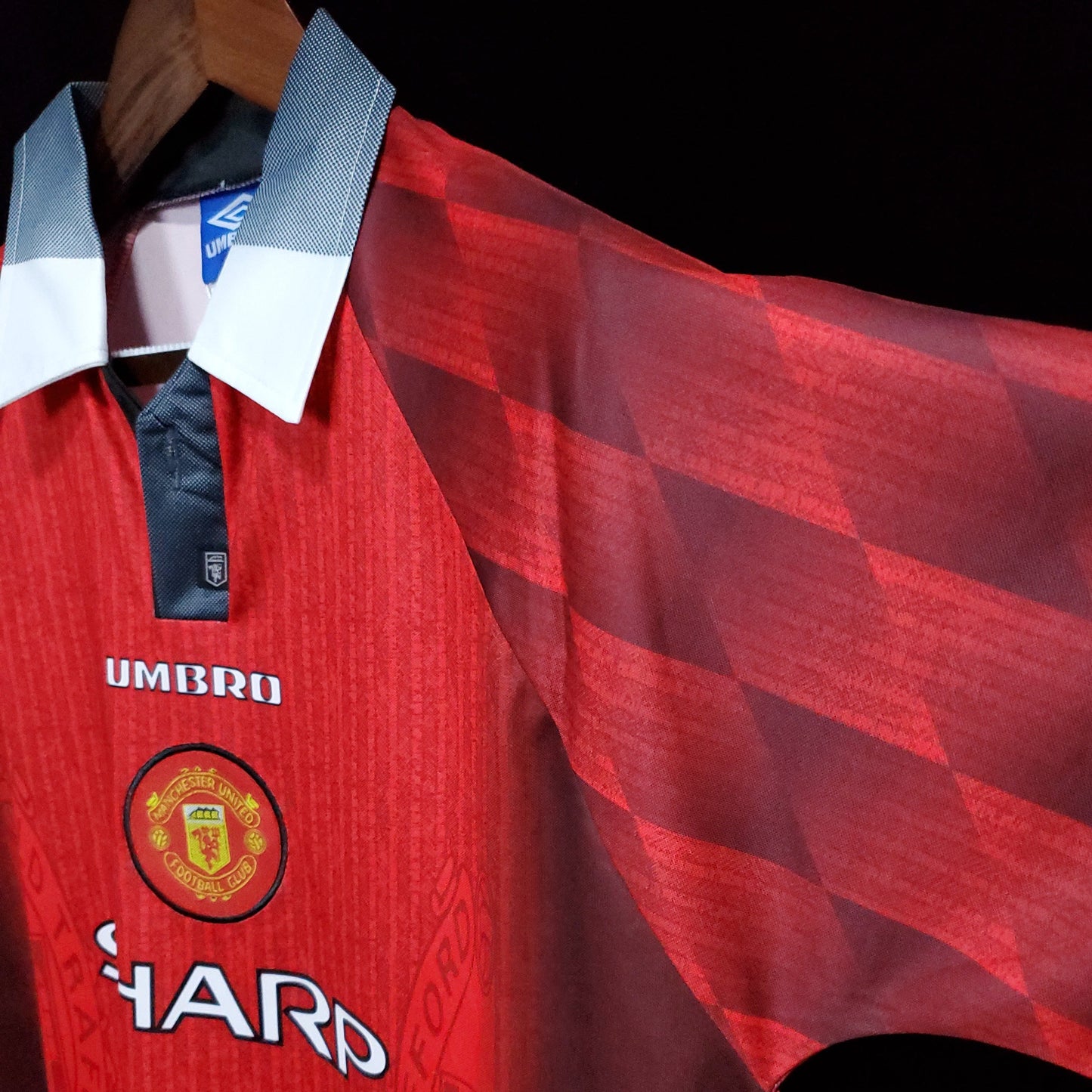 Manchester United Local 96-97 Retro Jersey Réplica Premium