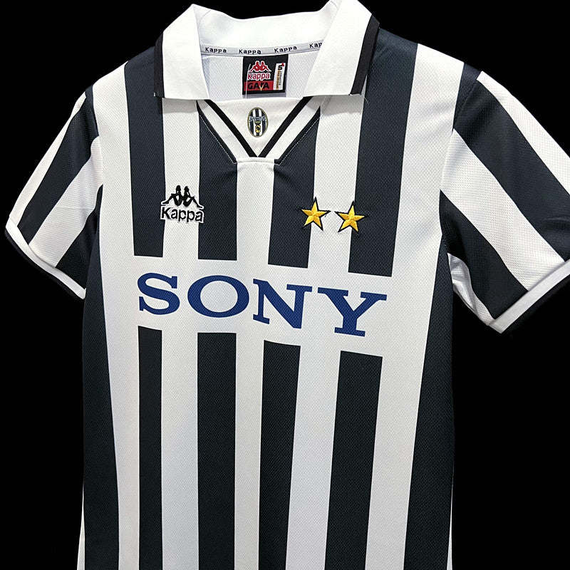 Juventus Local 96-97 Retro Jersey Réplica Premium