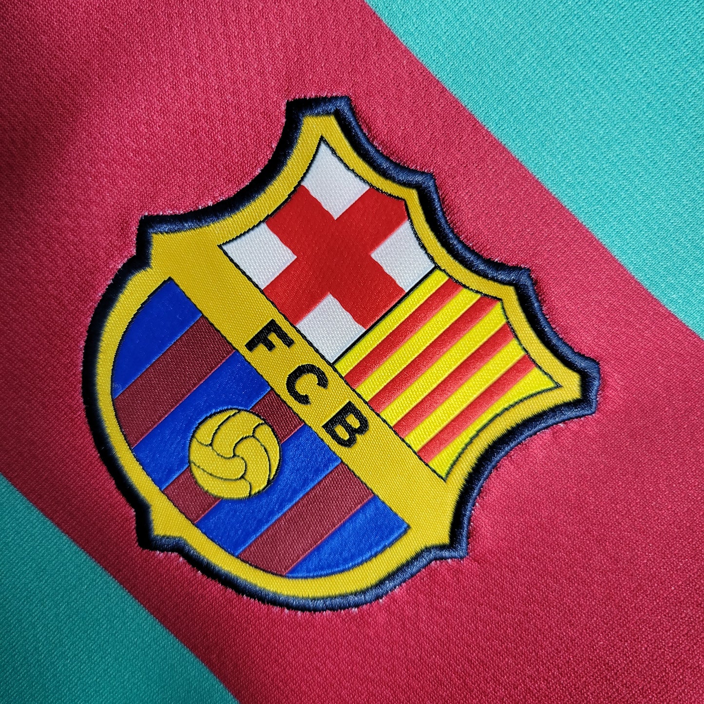 FC Barcelona Visit 10-11 Retro Jersey Premium Replica