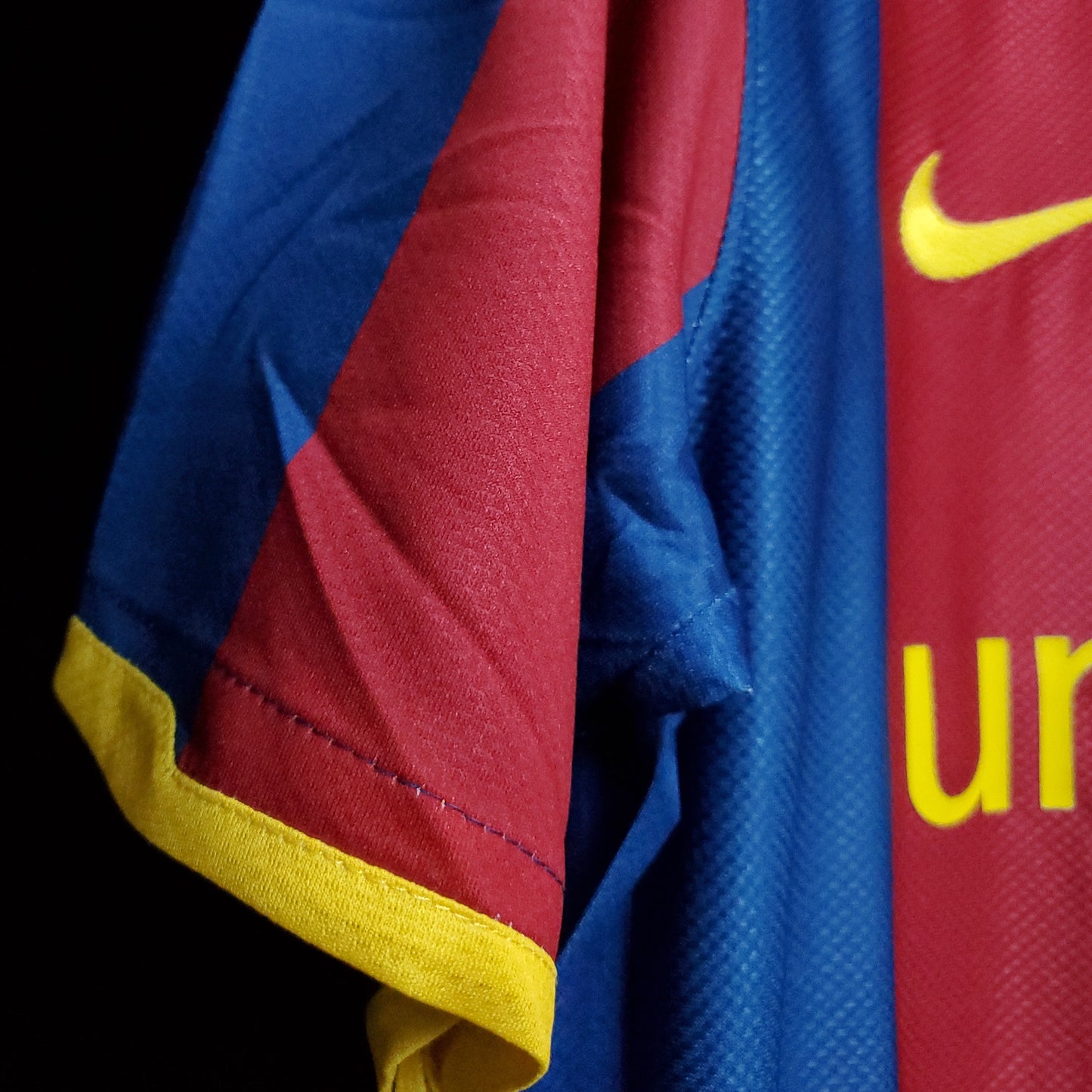 FC Barcelona Home 10-11 Retro Jersey Premium Replica