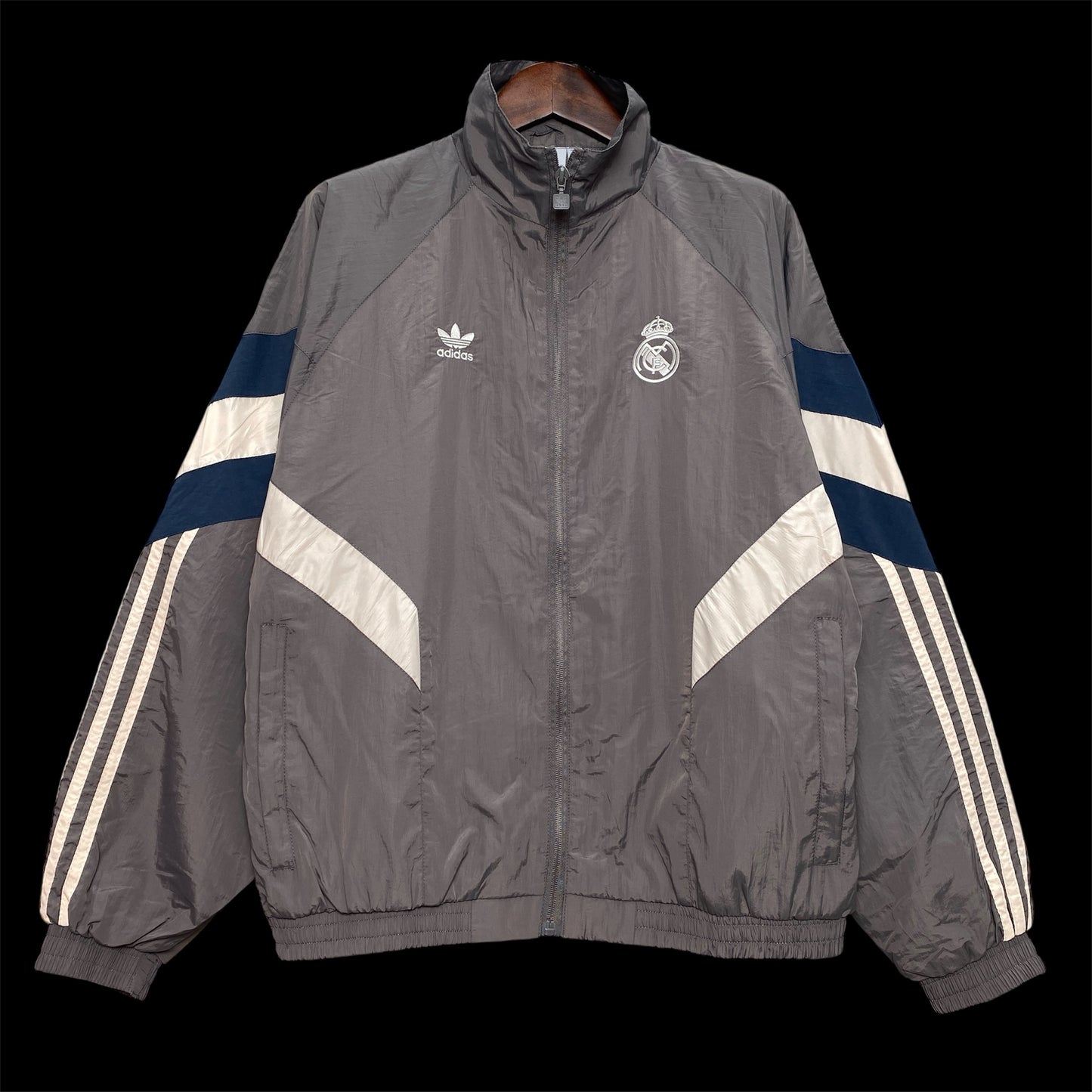 Chamarra Deportiva Real Madrid Originals (Réplica)